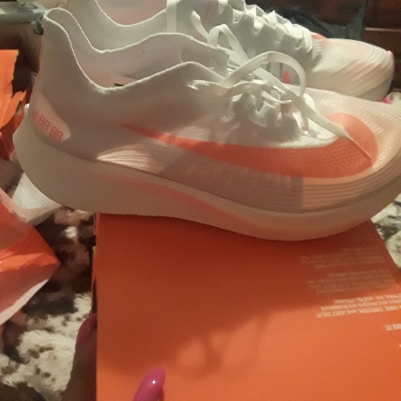 shoes - Picture 3 of 3